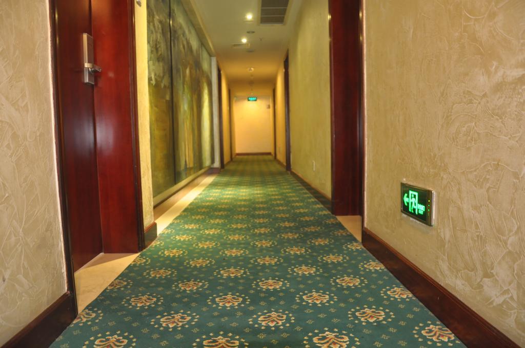 Starway Hotel Silver Чжухай Экстерьер фото