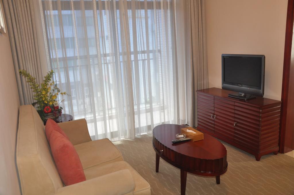 Starway Hotel Silver Чжухай Экстерьер фото
